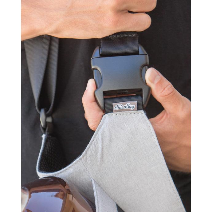 A close up of the adjustable strap on the chicobag deluxe bottle sling